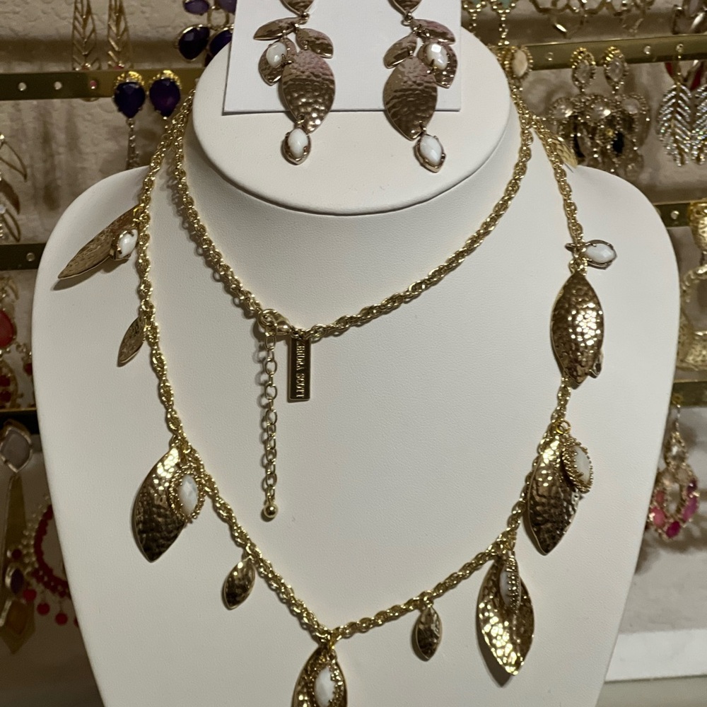 Kendra Scott | Custom Leafy Necklace & Earrings Set in Gold